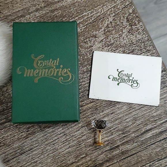 Vintage retired Swarovski crystal memories wine glass goblet figurine - Picture 3 of 3